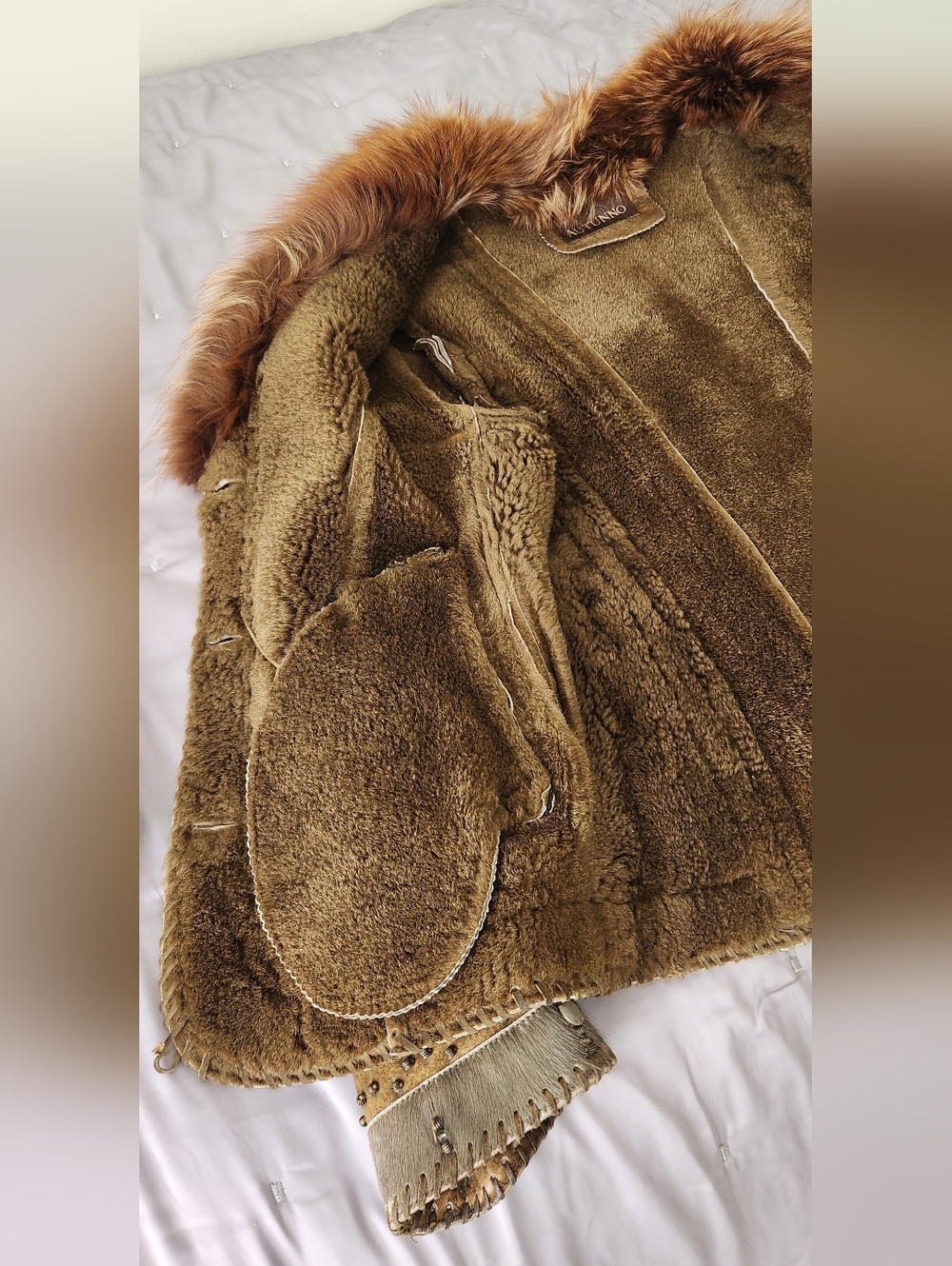 Vintage Genuine Tan Shearling Jacket with Genuine Fur Collar - Picture 9 of 16